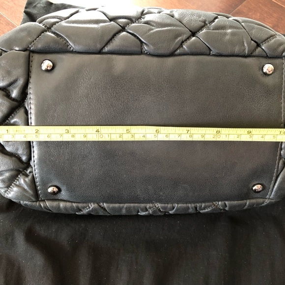 AUTH Chanel Grey Black Silver Bubble Quilted Shoulder Handbag purse Leather Bag - Picture 10 of 13